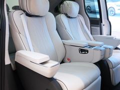 -小鹏汽车体验中心(苏州龙湖狮山天街店)