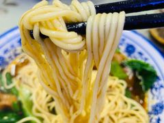 -渝之汇牛肉豌杂面
