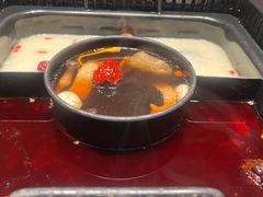 -老牌坊云南鱼豆花火锅(哈西万达店)