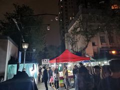 -吴山路夜市