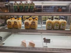 面包甜点陈列柜-奈雪的茶(大连新玛特店)