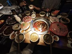 -城墙拐拐火锅(三峡广场黑金冠店)
