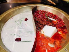 -沸炉重庆老火锅(军事博物馆店)