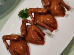 玻璃脆皮乳鸽-利苑酒家(金宝店)
