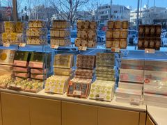 面包甜点陈列柜-好利来(马家堡店)