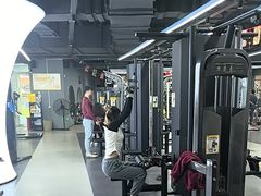 -超鹿运动(五四路恒力城店)