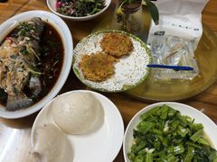 -芦茨金富饭庄·25年老字号·专做稻草鸡