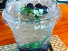 -Chom Cafe and Restaurant