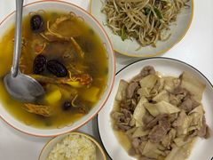 -乐禧母婴全自营月嫂(宝山店)