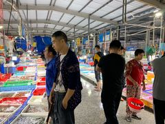 -霞涌市场海鲜摆卖区