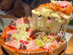 -Dragon Pizza•圆脸龙披萨·牛排餐厅