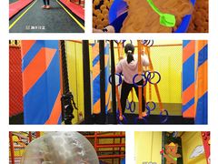 -爱蹦iBOON蹦床运动馆(江汉店)