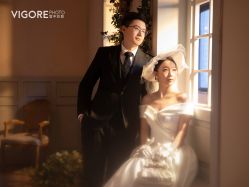 -雪中彩影婚纱摄影·微光艺术中心