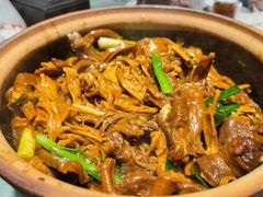笋干焖掌翼煲-七寸飝大饭店(马场店)