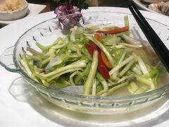 韭黄炒沙肠（沙虫）-榕树下海鲜馆(坪山路店)