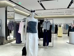 -URBAN REVIVO(七宝领展广场店)
