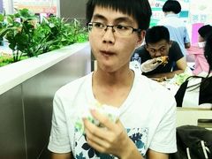 -华莱士·全鸡汉堡(湛江新华店)