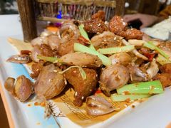 蒜香酒香肉-东来菜馆•手抓海鲜家常菜•海鲜锅贴(鸽子窝店)