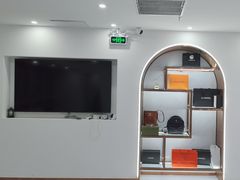 -聚云奢二手奢侈品黄金手表包包回收·中古店(三里屯总店)