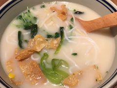 -刀小蛮半只鸡过桥米线(家乐福四元桥店)