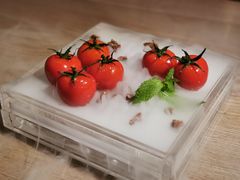 番茄脆菇沙拉-小大董·烤鸭(凤凰汇店)