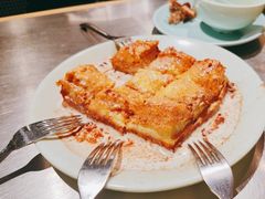 漏奶滑-潮界(虹桥新天地店)