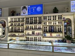 -新视达眼镜店·蔡司·依视路(名镜苑店)