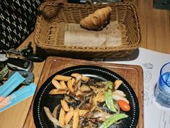 -米兰西典(西坝岗路店)