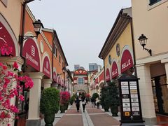 -佛罗伦萨小镇广佛名品奥特莱斯(疏港路店)
