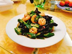 秋葵虾仁-1910老鲁味海鲜·戳子肉·青岛菜(金沙滩店)