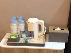-汉庭优佳(上海娄山关路地铁站店)