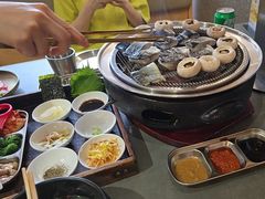 -围炉肉舍•炭烤活鳗•丹东海鲜烤肉(步行街店)