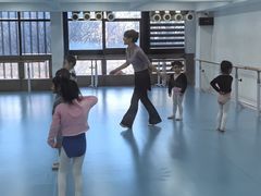 -西安小天鹅艺术团(曲江Alice店)