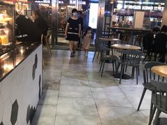 大堂-HELLO 27 意面·沙拉·帕尼尼