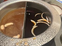 -牛YO寿喜烧·铁板烧和牛火锅自助(市府恒隆店)