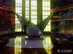 -上海滴水湖皇冠假日酒店