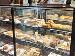 面包甜点陈列柜-星巴克臻选(成都宽窄巷子店)