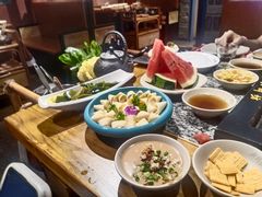 -老牌坊云南鱼豆花火锅(哈西万达店)