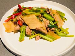 酸萝卜炒牛肉-日上三甘(三里屯店)