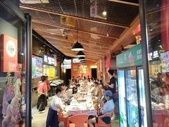 -威记烧嘢·南宁烧烤·超级生牛(绿地店)