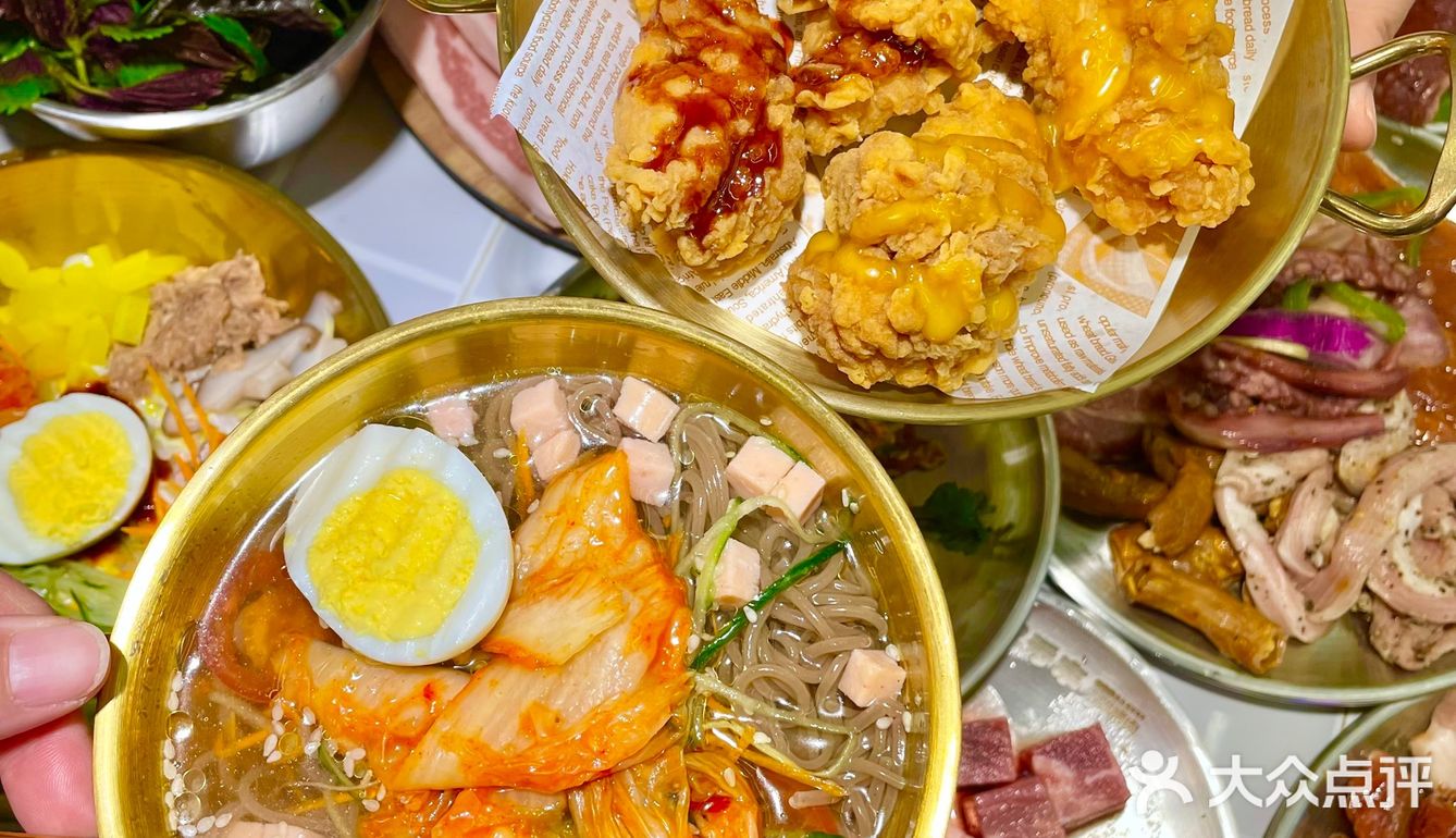 千万别来这家烤肉店 我怕吃完走不动了