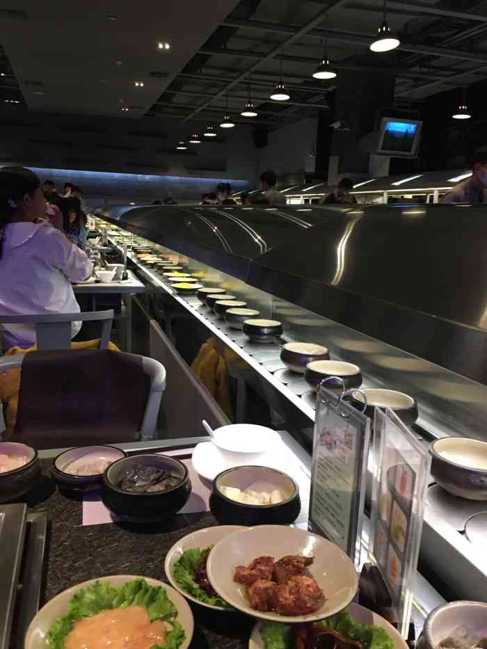 老牌火锅了,成都老火锅的味道,也有中餐馆,还可以喝茶.