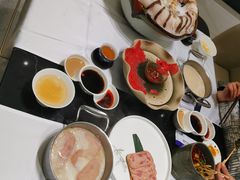 -红鼎豆捞·非遗鲍皇汤火锅(宝丰路店)