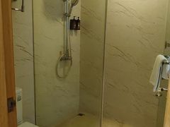 -维也纳酒店(苏州东方之门金鸡湖店)