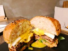 -HIGH FIVE哈福手工汉堡(桂林路店)