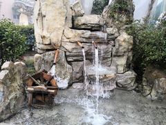 -金孔雀温泉旅游度假村