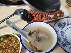 -墨脱石锅椰子鸡•香草鸭•东山羊(大东海店)