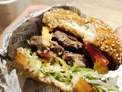 -The Habit Burger Grill 哈比特汉堡(复兴soho店)