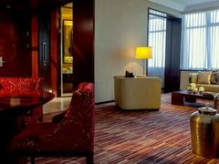 -上海龙之梦万丽酒店