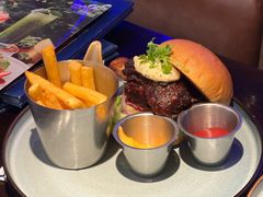 炙烤牛肋排汉堡-bluefrog蓝蛙(皇庭广场店)